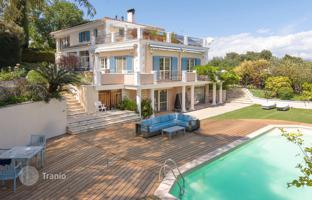 10-комнатная вилла в Сен-Поль-де-Ванс за 2 690 000 €