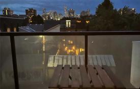 Квартира на Батерст-стрит, Торонто, Онтарио,  Канада за C$713 000