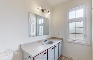 9-комнатный дом в Скарборо за C$1 286 000