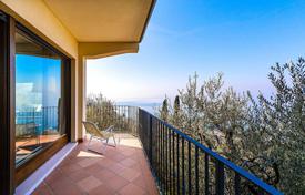Меблированный коттедж с садом, гаражом, террасой и видом на озеро, Торри-дель-Бенако, Италия за 1 100 000 €