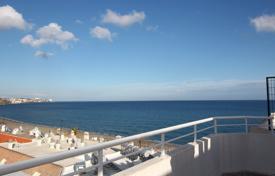 Меблированный пентхаус с террасой, 10 метров до пляжа, Фуэнхирола, Малага, Испания за 180 000 €