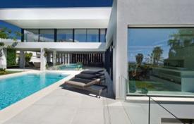 Новая вилла премиум класса с бассейном и видом на море в закрытой резиденции с круглосуточной охраной, Бенаавис, Испания за 15 000 € в неделю