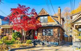 Дом в городе в Восточном Йорке, Торонто, Онтарио,  Канада за C$1 453 000