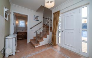 3-комнатный коттедж 220 м² в Каштру-Марине за 465 000 €