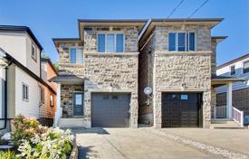 Дом в городе в Восточном Йорке, Торонто, Онтарио,  Канада за C$1 491 000