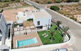 Новая четырёхуровневая вилла с бассейном и садом в Лос Балконес, Аликанте, Испания за 1 100 000 €