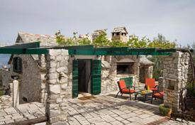 Дом с панорамным видом и оливковой рощей, Повля, Хорватия за 550 000 €