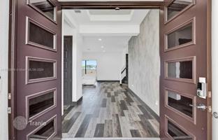5-комнатный дом 332 м² в Вест-Энде за $998 000