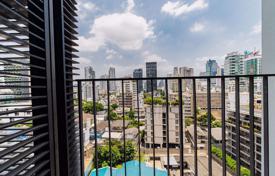 Кондоминиум в Ваттхане, Бангкок, Таиланд за $192 000