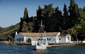 Традиционная вилла премиум класса в нескольких метрах от пляжа на острове Корфу, Пелопоннес, Греция за 23 500 € в неделю
