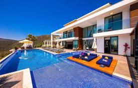 Современная вилла с садом, бассейном и живописным видом рядом с морем, Калкан, Турция за 9 900 € в неделю