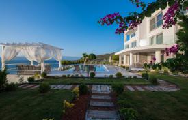 Вилла с бассейном в резиденции с пляжем, Богазичи, Турция за $13 200 в неделю