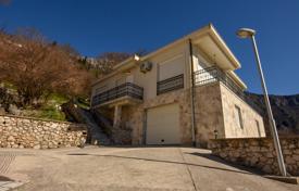 Новая современная вилла с большим участком и панорамным видом на море в Рисане, Котор, Черногория за 550 000 €
