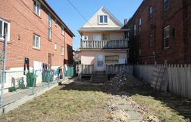 Дом в городе на улице Дафферин, Торонто, Онтарио,  Канада за C$1 616 000
