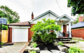 Дом в городе в Этобико, Торонто, Онтарио,  Канада за C$1 558 000