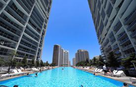 Стильные апартаменты с видом на бухту в резиденции на первой линии от пляжа, Майами, Флорида, США за $720 000