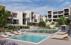 Малоэтажная резиденция с двумя бассейнами в 500 метрах от пляжа, Никити, Греция за От 195 000 €
