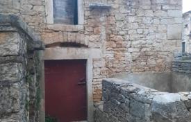 Каменный дом Продается дом под ремонт в 3 км от Светвинцента за 55 000 €