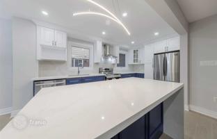 4-комнатный дом в Скарборо за C$1 629 000