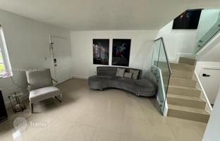 2-комнатная квартира в кондо 77 м² в Вест-Энде за $320 000