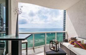 Меблированная квартира с видом на океан в резиденции на первой линии от пляжа, Санни Айлс Бич, Флорида, США за $1 670 000