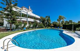 Четырехкомнатная квартира с большой террасой в Марбелье, Андалусия, Испания за 540 000 €