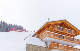 Трехэтажное шале с террасой, джакузи и сауной прямо на склоне, Ле Коллон, Швейцария за 5 700 € в неделю