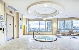 Квартира в Этобико, Торонто, Онтарио,  Канада за C$721 000