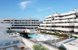 Апартаменты в новой резиденции с бассейнами и садами, в 550 метрах от пляжа, Эстепона, Испания за 595 000 €