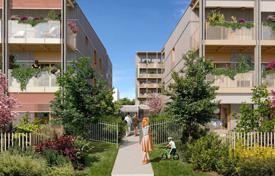 Различные квартиры с балконами в новой резиденции, в самом центре Треву, Франция за 274 000 €