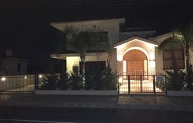 Коттедж с участком, тремя спальнями и террасой, Ливадия, Кипр за 500 000 €