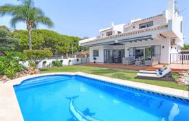 Меблированная вилла с бассейном, садом и террасой, Марбелья, Испания за 1 750 000 €