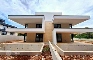 3-комнатная квартира 238 м² в Ровине за 660 000 €