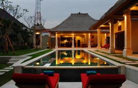 Просторная вилла с большим садом и бассейном, Семиньяк, Бали, Индонезия за 2 700 € в неделю